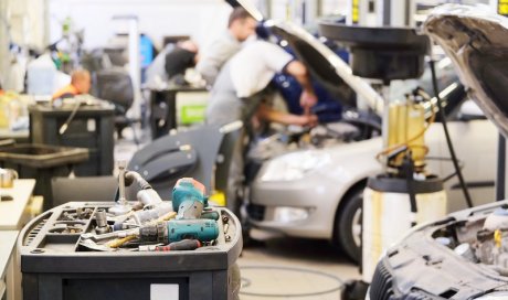 Professionnel pour le remplacement d'amortisseurs avant de voiture Pontchâteau 